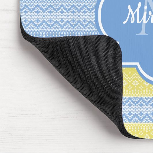 Gelb- und hellblauer Strick mit Monogramm Mousepad (Ecke)