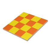 Gelb und Orange kariertes Musterdesign Fliese (Seite)