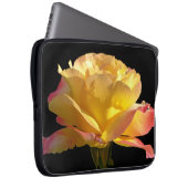 Gelb und Rosa Laptopschutzhülle (Vorne Rechts)