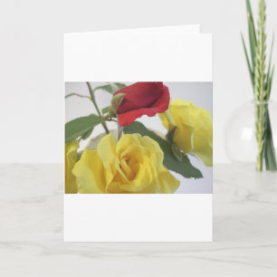 Gelb und Rote Rosen Feiertagskarte