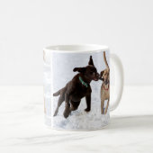Gelb und Schokolade Labrador retriever Kaffeetasse (VorderseiteRechts)