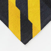 Gelb und schwarz gestreifte Spinnstoffe Fleecedecke (Ecke)