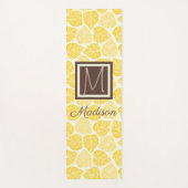 Gelb und Taupe Leaf Natural Trendy Monogram Yogamatte (Vorderseite)