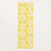 Gelb und Taupe Leaf Natural Trendy Monogram Yogamatte (Rückseite)