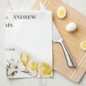 Gelb und weiß Magnolia Blossom Geschirrtuch (Viertel Falte)