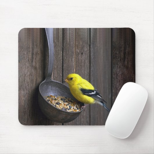 Gelbammer auf rostiger Küppe Mousepad (Mit Mouse)
