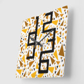 Gelbbraune Dreiecke auf weißem Retro-Hintergrund Quadratische Wanduhr (Winkel)