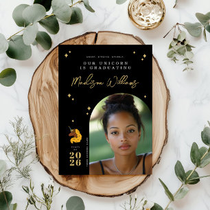 Gelbe Afro-Einhorn-Abschlussanzeige Einladung