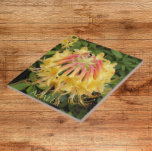 Gelbe Azalea Blütenblüte Fliese<br><div class="desc">Keramik Kachel mit einem Foto von Trichterform, gelben Azalea Blüten mit langen, kurvigen Flöten. Ein schönes, blumengeschmücktes Design! Wählen Sie Ihre Kachelgröße aus. Macht eine hübsche Küche trivet!</div>