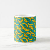 Gelbe Banane mit schwarzer Kontur  Kaffeetasse (Mittel)