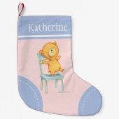 Gelbe Bärentänze und Plays auf dem Stuhl Kleiner Weihnachtsstrumpf (Vorderseite)