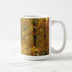 Gelbe Bäume des Herbstes Kaffeetasse