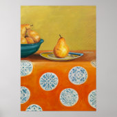 Gelbe Birnen auf orangefarbenem Tischdecken Poster (Vorne)