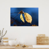 Gelbe Blätter auf einem Blue Sky Poster (Küche)