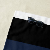 Gelbe, blaue, weiße und schwarze Streifen Strandtuch (Beispiel)