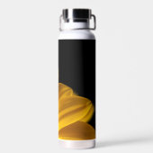 Gelbe Blume auf schwarzem Hintergrund Trinkflasche (Rückseite)