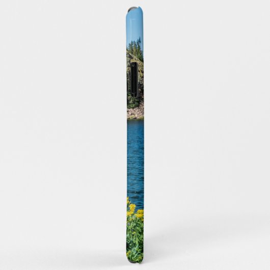 Gelbe Blume // Berglandschaft Case-Mate iPhone Hülle (Hinten/Rechts)