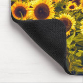 Gelbe Blume für Blumenfelder Mousepad (Ecke)