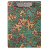 Gelbe Blume gegen Blatttarnungsmuster 2 Klemmbrett (Vorderseite)