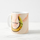 Gelbe Blume Hufeisen Tasse (Vorderseite Links)