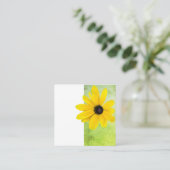 Gelbe Blume in Grün und Weiß minimalistisch Quadratische Visitenkarte (Stehend Vorderseite)