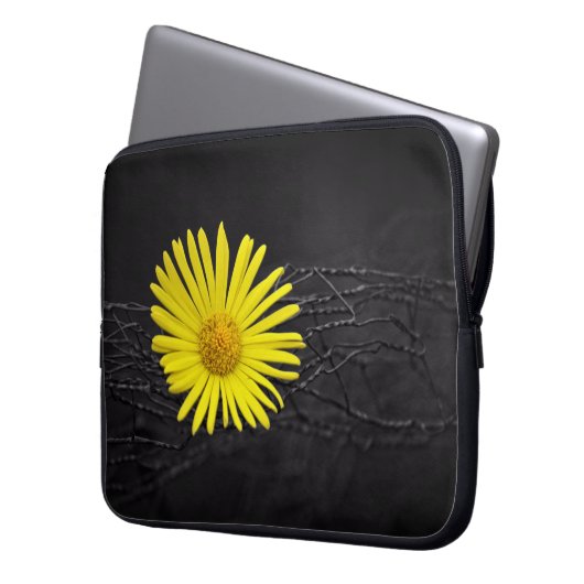 Gelbe Blume Laptopschutzhülle (Vorderseite Links)