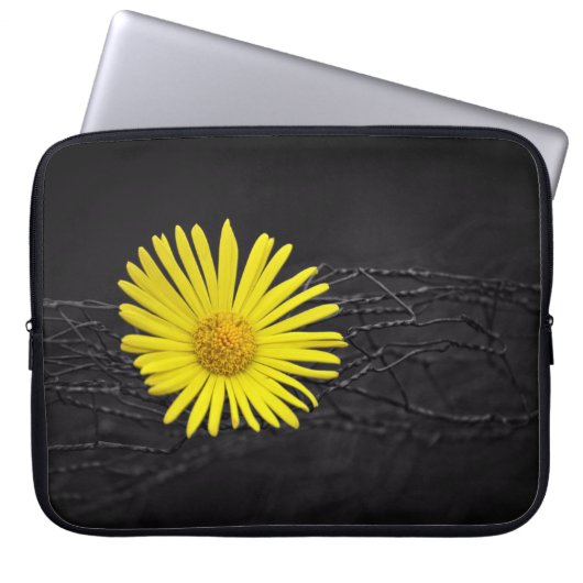 Gelbe Blume Laptopschutzhülle (Vorderseite)