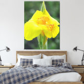 Gelbe Blume Leinwanddruck (Insitu (Schlafzimmer))