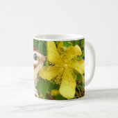 Gelbe Blume und Chipmunk (4) Kaffeetasse (VorderseiteRechts)