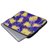 Gelbe Blumen: Aquarellbilder mit dunklem Hintergru Laptopschutzhülle (Vorne Knopf)