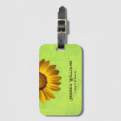 Gelbe Blumen auf Abstrakt-grüner Monogram Gepäckanhänger (Vorderseite Vertikal)