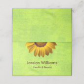 Gelbe Blumen auf Abstrakt-grüner Monogram Terminkarte (Außenseite Aufgefaltet)