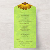 Gelbe Blumen auf Abstrakter Grüner Hochzeit All In One Einladung (Innen Boden)