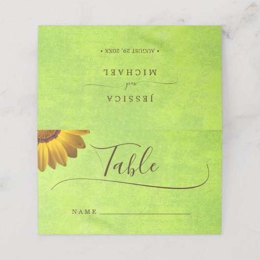 Gelbe Blumen auf Abstrakter Grüner Hochzeit Platzkarte (Außenseite Aufgefaltet)