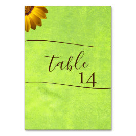 Gelbe Blumen auf Abstrakter Grüner Hochzeit Tischnummer