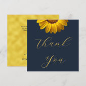 Gelbe Blumen auf Navy Blue-Hintergrund Monogram Dankeskarte (Vorne/Hinten)