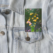 Gelbe Blumen in einem Jar Button (Insitu)