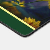 Gelbe Blumen in Sonnenschein Personalisiert Schreibtischunterlage (Ecke)