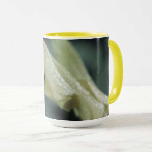 Gelbe Blumen - Morgentau Tasse (VorderseiteRechts)