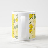 Gelbe Blumen, Muster von Blume, Ihr Name Jumbo-Tasse (Rückseite)