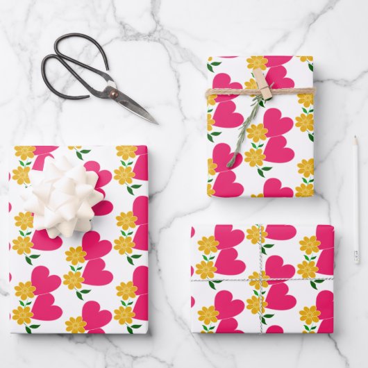 Gelbe Blumen und rosa Herzen Geschenkpapier Set (Vorderseite)