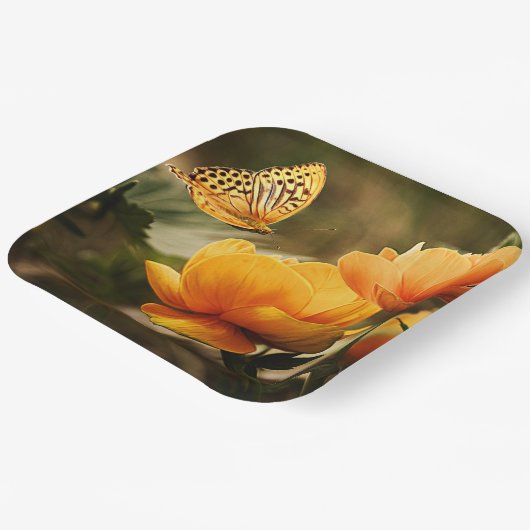 Gelbe Blumen und Schmetterling Pappteller (Gewinkelt)