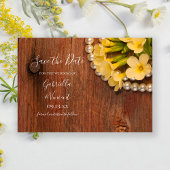 Gelbe Blumen und Stallholz-Hochzeit retten das Dat Save The Date
