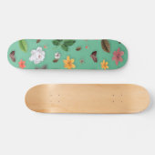 Gelbe Blumen und weiße Rosen 14 Skateboard (Horizontal)
