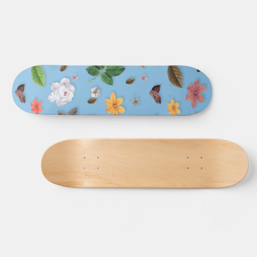Gelbe Blumen und weiße Rosen 18 Skateboard (Horizontal)