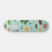 Gelbe Blumen und weiße Rosen 22 Skateboard (Horizontal)
