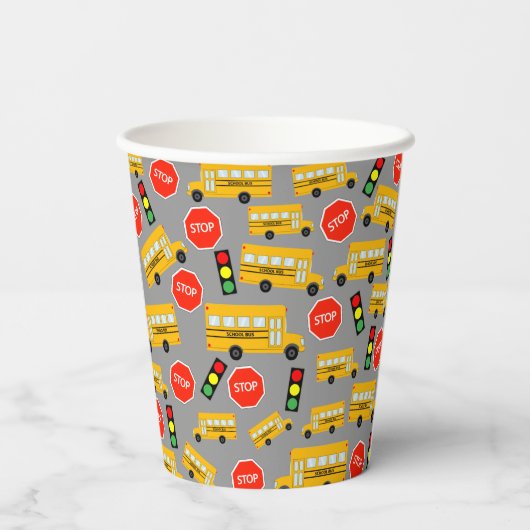 Gelbe Bushaltestelle der Schule Unterschreiben von Pappbecher (Rückseite)