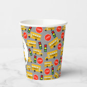 Gelbe Bushaltestelle der Schule Unterschreiben von Pappbecher (Links)