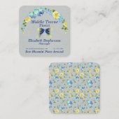 Gelbe Buttercups und blaue Iris Quadratische Visitenkarte (Vorne/Hinten)