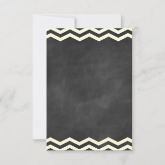 Gelbe Chevronen auf Chalkboard-UAWG RSVP Karte